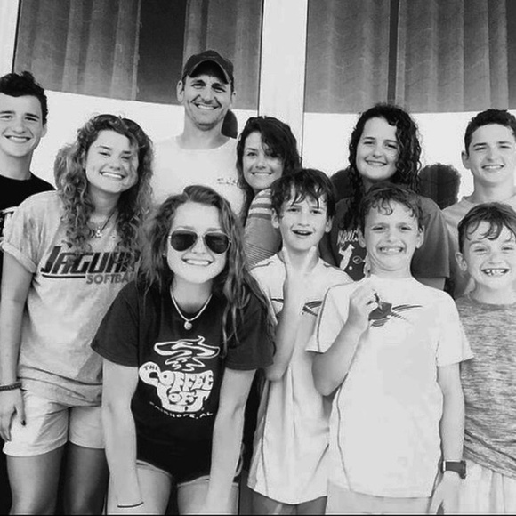 Meet your Posher, Joanna - Picture 4 of 4